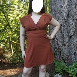 Flirty vintage style v neck dress